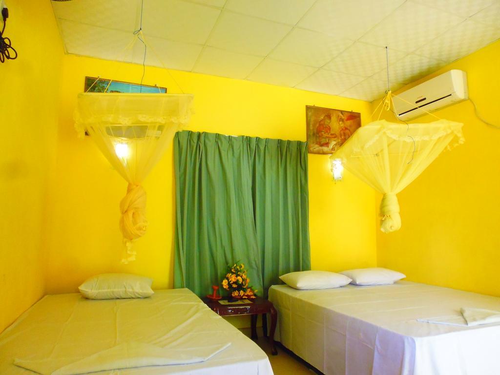 The Nilmini Lodge Сигирия Экстерьер фото