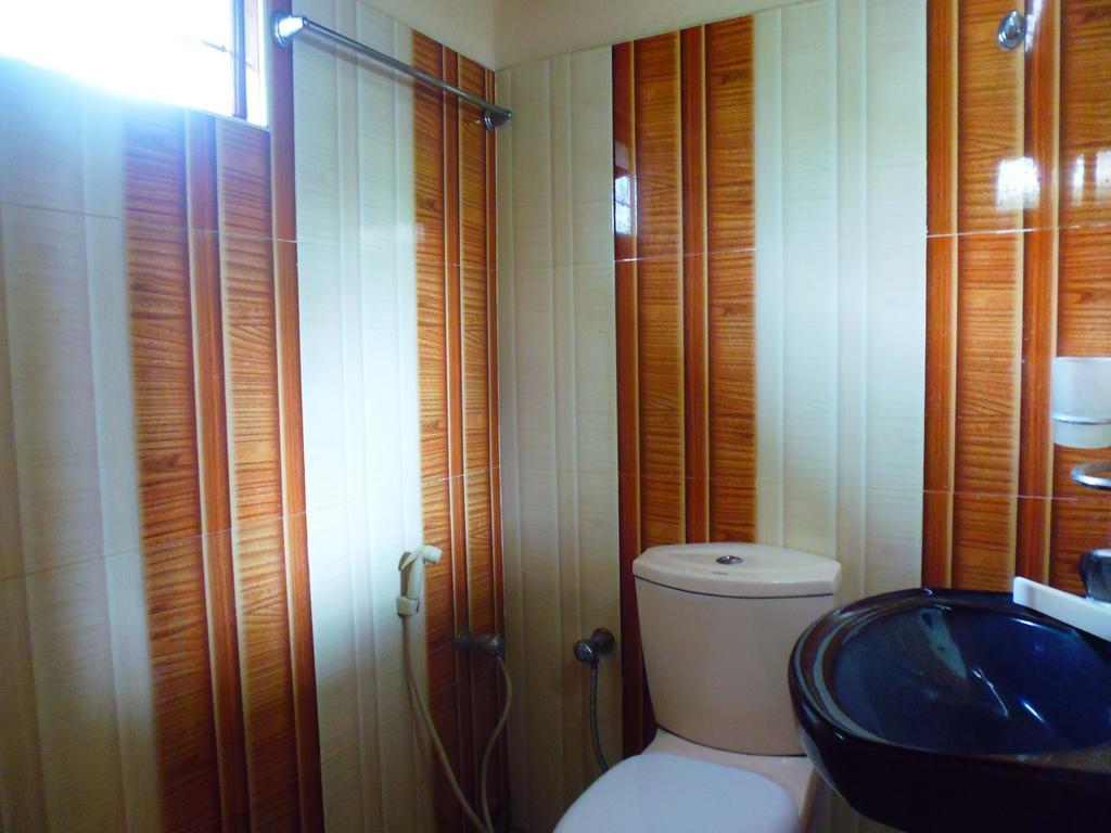 The Nilmini Lodge Сигирия Номер фото