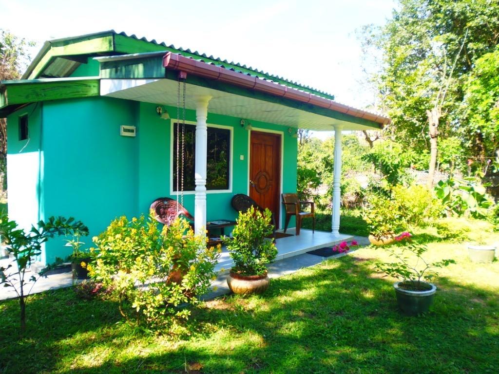 The Nilmini Lodge Сигирия Экстерьер фото