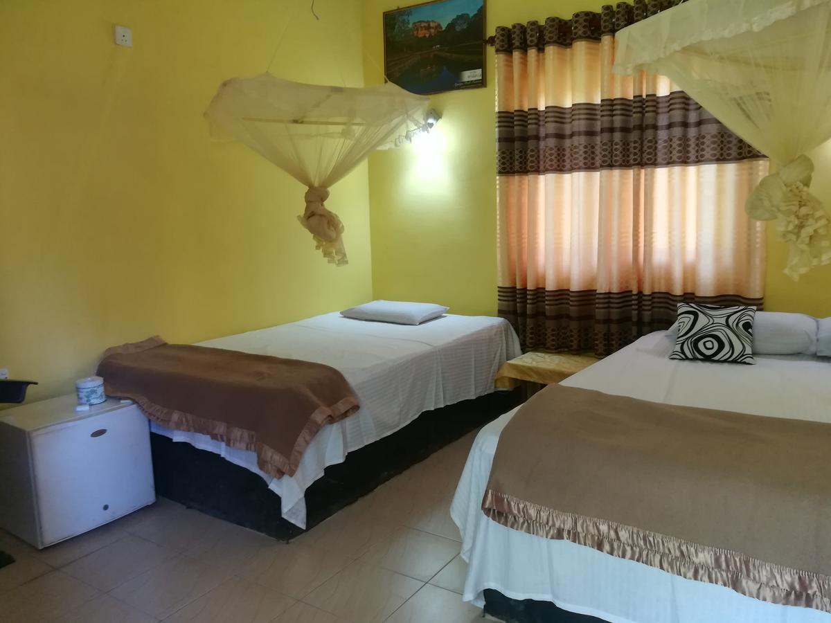 The Nilmini Lodge Сигирия Экстерьер фото